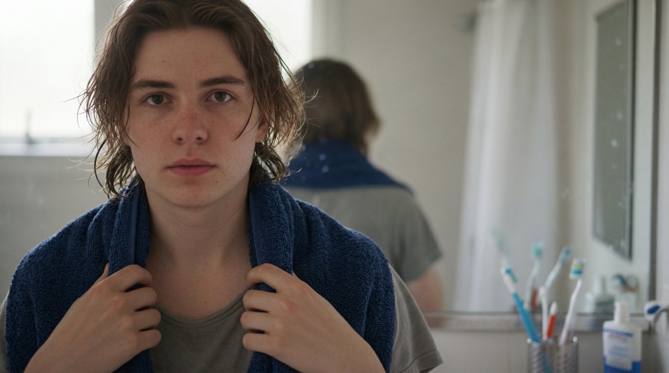 6‑Piece Cotton Towel Set — plush, fade‑resistant 100% cotton in deep navy. 600GSM. Includes 2 bath towels, 2 hand towels and 2 washcloths